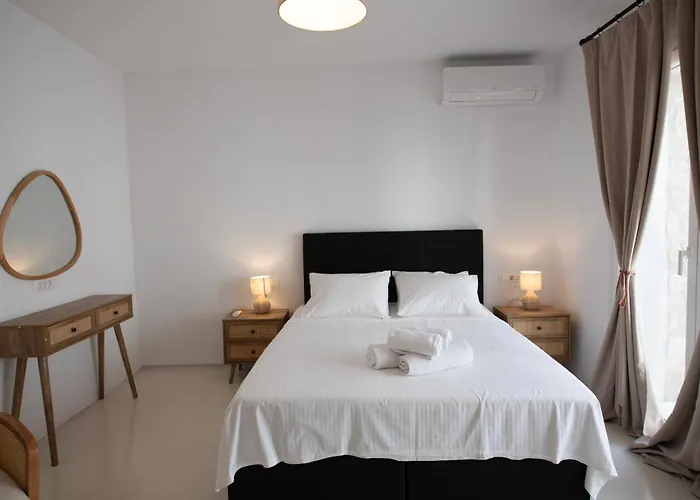 Adyton Mykonos Luxury & Pools أنو ميرا