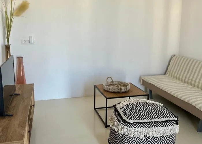 Adyton Mykonos Luxury & Pools * أنو ميرا