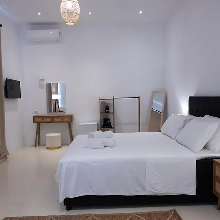Adyton Mykonos Luxury & Pools *
